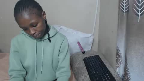 nawtylarissa_ online show from October 27, 2025, 6:45 pm