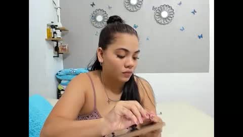 nay_and_aleja online show from September 16, 2025, 1:28 am