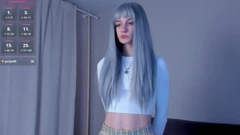 Kira online show from April 8, 2026, 7:25 pm