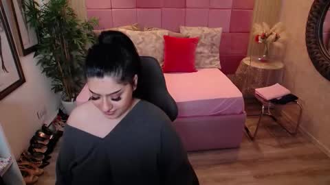 Snapshot of nayanoirx chatting on December 22, 2025, 10:23 am Eliza online show from December 22, 2025, 10:23 am