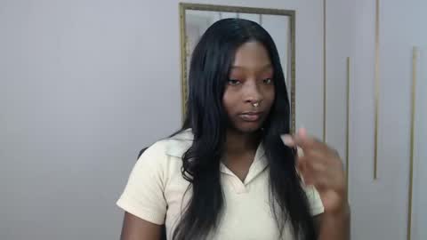 Nayaris 3 online show from May 17, 2026, 2:13 pm