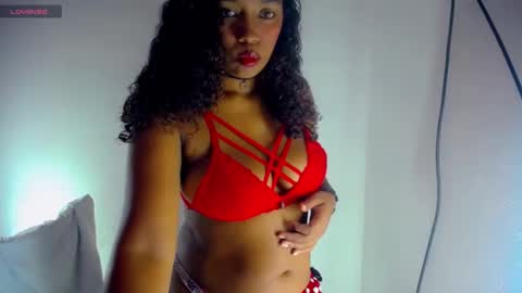 nayeisi_nicol online show from September 12, 2025, 9:37 pm