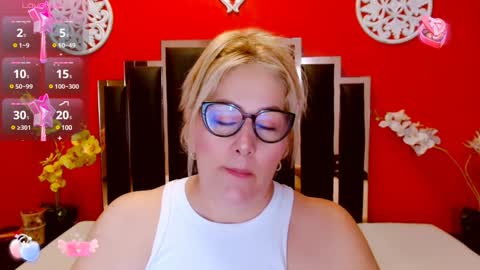 Lady Nayla online show from February 4, 2025, 5:01 pm
