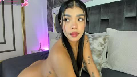 Snapshot of naylagrey chatting on April 27, 2026, 11:19 am online show from April 27, 2026, 11:19 am