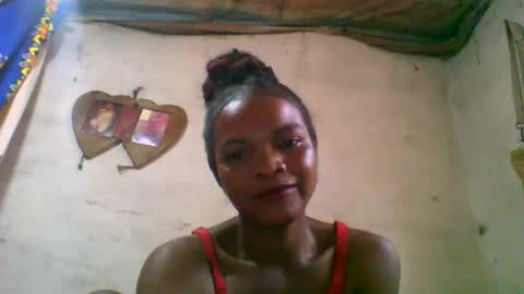 Snapshot of naylah313 chatting on February 14, 2026, 5:37 am Nayla online show from February 14, 2026, 5:37 am