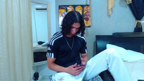 Snapshot of nazper_ chatting on October 3, 2025, 3:53 pm Nazper online show from October 3, 2025, 3:53 pm