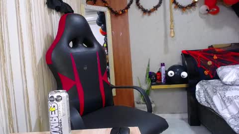 Snapshot of nazper_ chatting on October 27, 2025, 5:39 pm Nazper online show from October 27, 2025, 5:39 pm