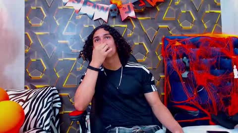 Snapshot of nazper_ chatting on October 28, 2025, 5:59 pm Nazper online show from October 28, 2025, 5:59 pm