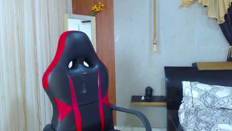 Snapshot of nazper_ chatting on May 3, 2026, 4:35 pm Nazper online show from May 3, 2026, 4:35 pm