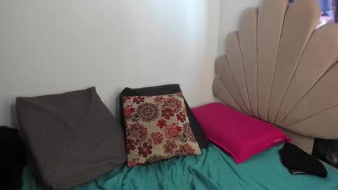 Nei turn green online show from September 22, 2025, 1:46 pm