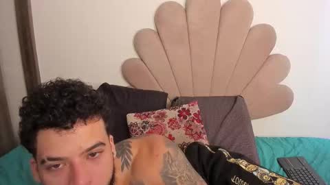 Nei turn green online show from October 3, 2025, 3:20 pm