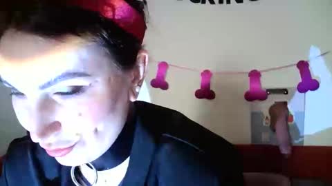 nefertiti_queen online show from February 17, 2026, 10:16 pm