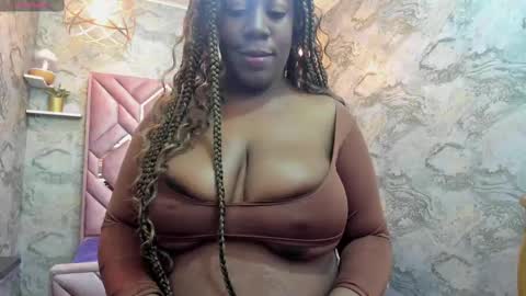 Nefer  online show from September 11, 2025, 4:29 pm