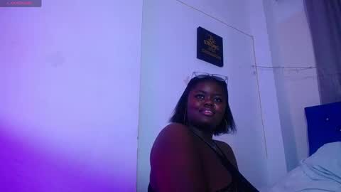  CHIKY  online show from April 21, 2026, 1:42 am