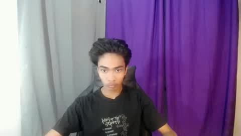Snapshot of neil_asian69 chatting on March 25, 2026, 10:43 am neil_asian69 online show from March 25, 2026, 10:43 am