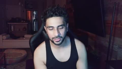 Snapshot of neilsing chatting on June 11, 2026, 12:32 am neil online show from June 11, 2026, 12:32 am