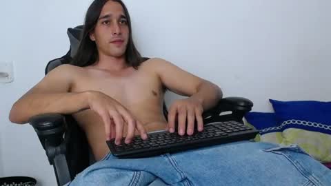 Snapshot of neitan___ chatting on June 10, 2026, 10:19 pm neitan___ online show from June 10, 2026, 10:19 pm