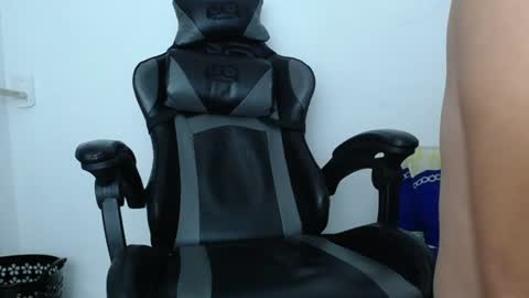 Snapshot of neitan___ chatting on June 19, 2026, 1:21 am neitan___ online show from June 19, 2026, 1:21 am