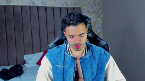 Ryan online show from February 20, 2025, 2:40 am