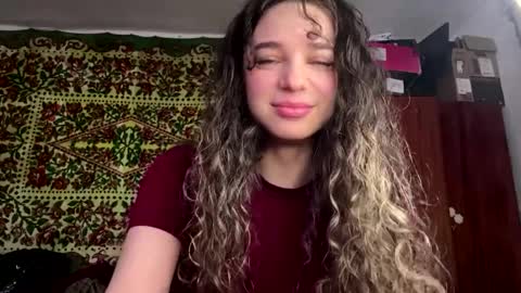 Snapshot of nelliezhu chatting on April 5, 2026, 10:45 am Angelihee online show from April 5, 2026, 10:45 am