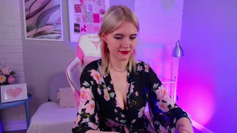 Snapshot of nellloyns chatting on March 3, 2025, 8:32 pm Nelly online show from March 3, 2025, 8:32 pm