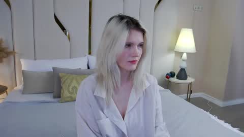 Snapshot of nellloyns chatting on May 6, 2026, 5:18 pm Nelly online show from May 6, 2026, 5:18 pm