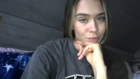 nelly_fortu online show from November 5, 2025, 11:21 am