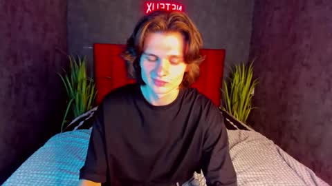 nelson_godman online show from October 22, 2025, 4:07 pm