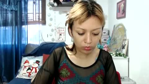 Snapshot of nena_lov chatting on December 16, 2024, 10:34 pm Star online show from December 16, 2024, 10:34 pm