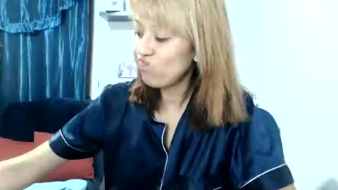 Snapshot of nena_lov chatting on February 12, 2025, 1:09 am Star online show from February 12, 2025, 1:09 am