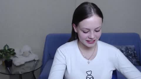 nensi_sweet online show from February 28, 2025, 11:36 am