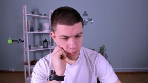 Snapshot of neo_raze_ chatting on February 1, 2026, 9:41 am neo_raze_ online show from February 1, 2026, 9:41 am