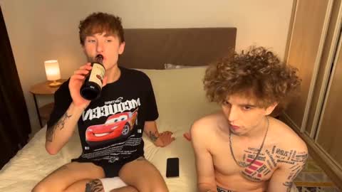 LEO and STACY online show from December 2, 2025, 4:24 pm