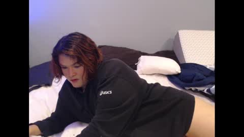 Neon online show from December 9, 2024, 12:45 am