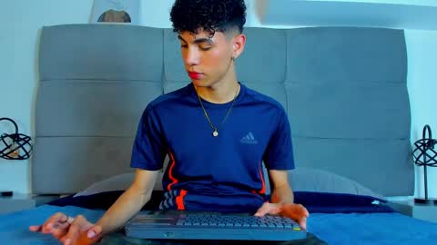  NeoRaptis  jhonatan  online show from March 10, 2025, 8:23 pm