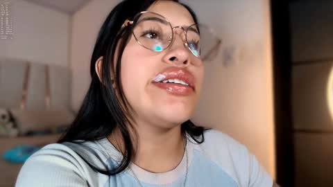 Helena    Every Friday new video for my fan club loves  online show from January 20, 2025, 8:40 pm