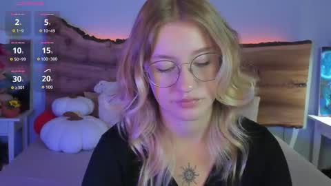 Snapshot of nerissa_xo chatting on October 3, 2025, 8:17 pm Nerissa online show from October 3, 2025, 8:17 pm