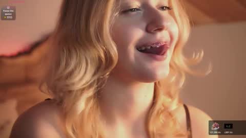 Snapshot of nerissa_xo chatting on November 12, 2025, 8:08 pm Nerissa online show from November 12, 2025, 8:08 pm