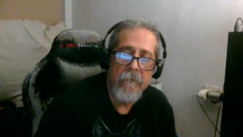 Snapshot of neron401 chatting on August 9, 2026, 8:25 pm neron401 online show from August 9, 2026, 8:25 pm