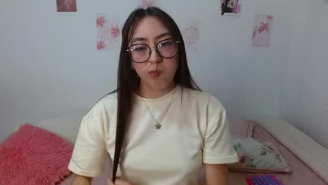 Snapshot of nessaa_ chatting on July 27, 2026, 1:12 am Nessa online show from July 27, 2026, 1:12 am