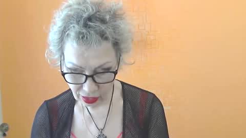 Snapshot of nessyjenixs chatting on April 1, 2026, 7:42 am NessyJenixs online show from April 1, 2026, 7:42 am