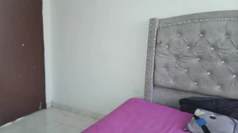 nesuko_kamado online show from November 27, 2025, 2:41 pm