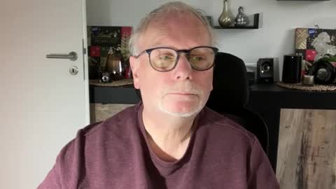 Snapshot of nettermann1968 chatting on October 24, 2025, 2:35 pm nettermann1968 online show from October 24, 2025, 2:35 pm