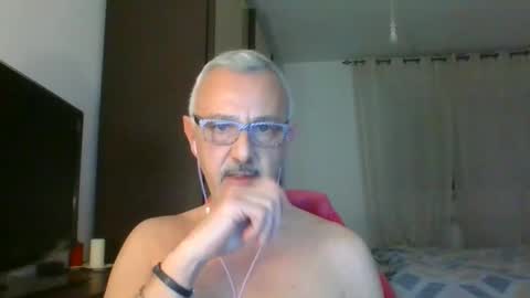 Snapshot of nevenerabis chatting on January 25, 2025, 5:18 am nevenerabis online show from January 25, 2025, 5:18 am