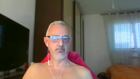 Snapshot of nevenerabis chatting on March 10, 2025, 2:05 pm nevenerabis online show from March 10, 2025, 2:05 pm