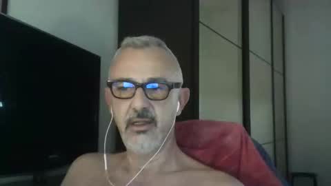 Snapshot of nevenerabis chatting on October 19, 2025, 1:34 pm nevenerabis online show from October 19, 2025, 1:34 pm