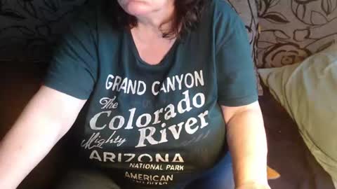 Snapshot of new_milf chatting on June 11, 2026, 2:53 am Lilly online show from June 11, 2026, 2:53 am