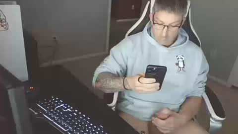 newevo online show from October 11, 2025, 7:45 pm