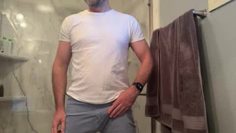 newguy_097 online show from February 20, 2026, 12:07 am