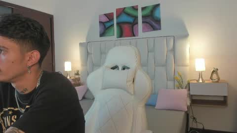 Snapshot of nextboywell1 chatting on April 12, 2026, 3:00 am Yeison online show from April 12, 2026, 3:00 am